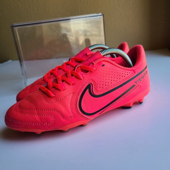 NIKE JR. TIEMPO LEGEND 9 Club, FG/MG Soccer Cleats - Youth size 5Y - Picture 6 of 11